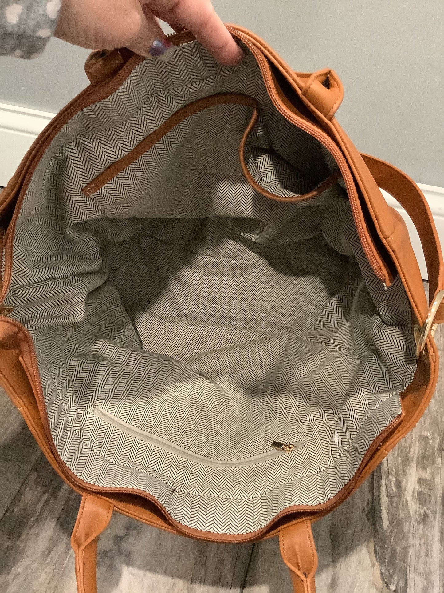 Vegan Leather Shoulder Bag - Camel