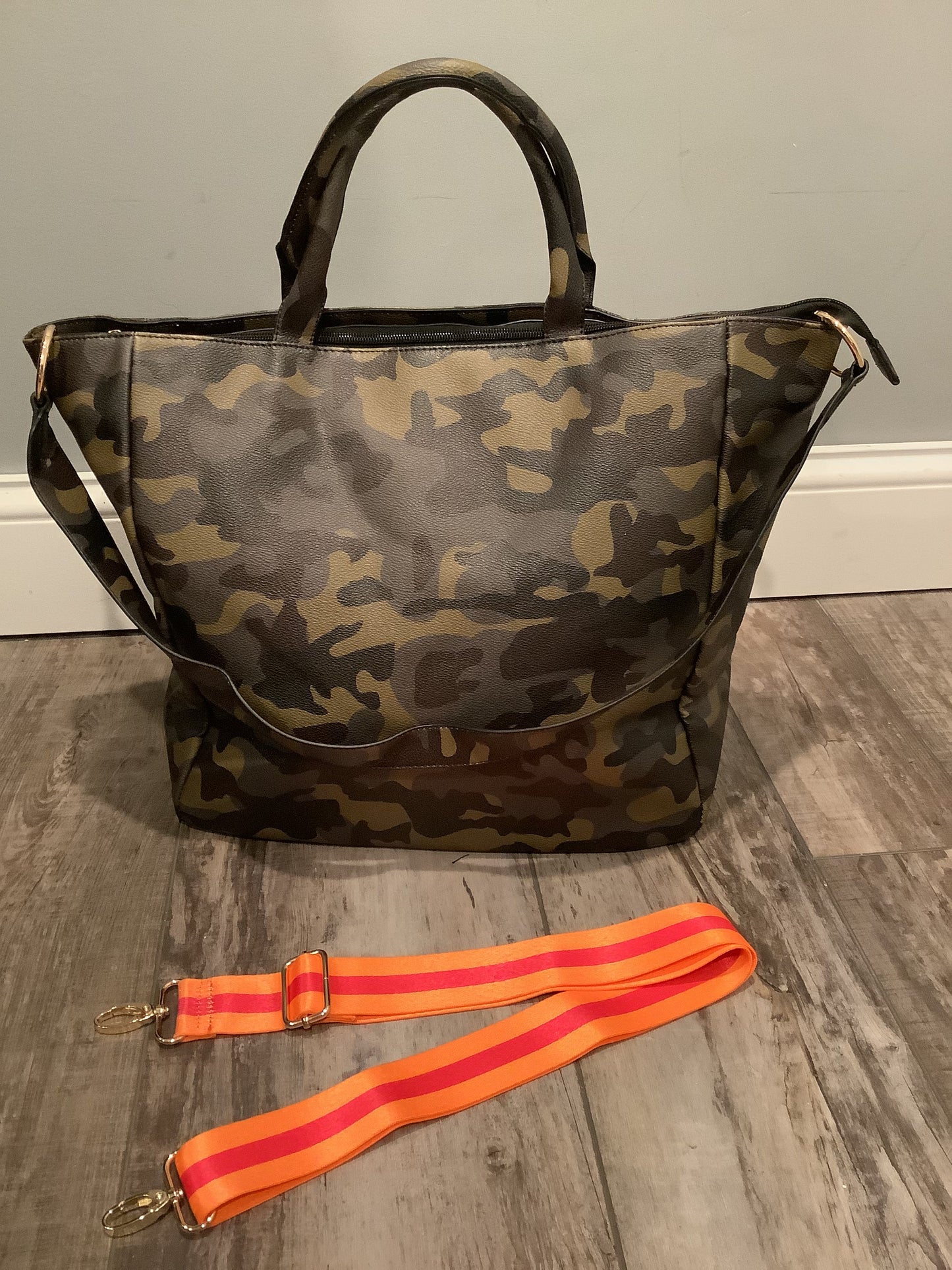 Vegan Leather Shoulder Bag - Army Camo