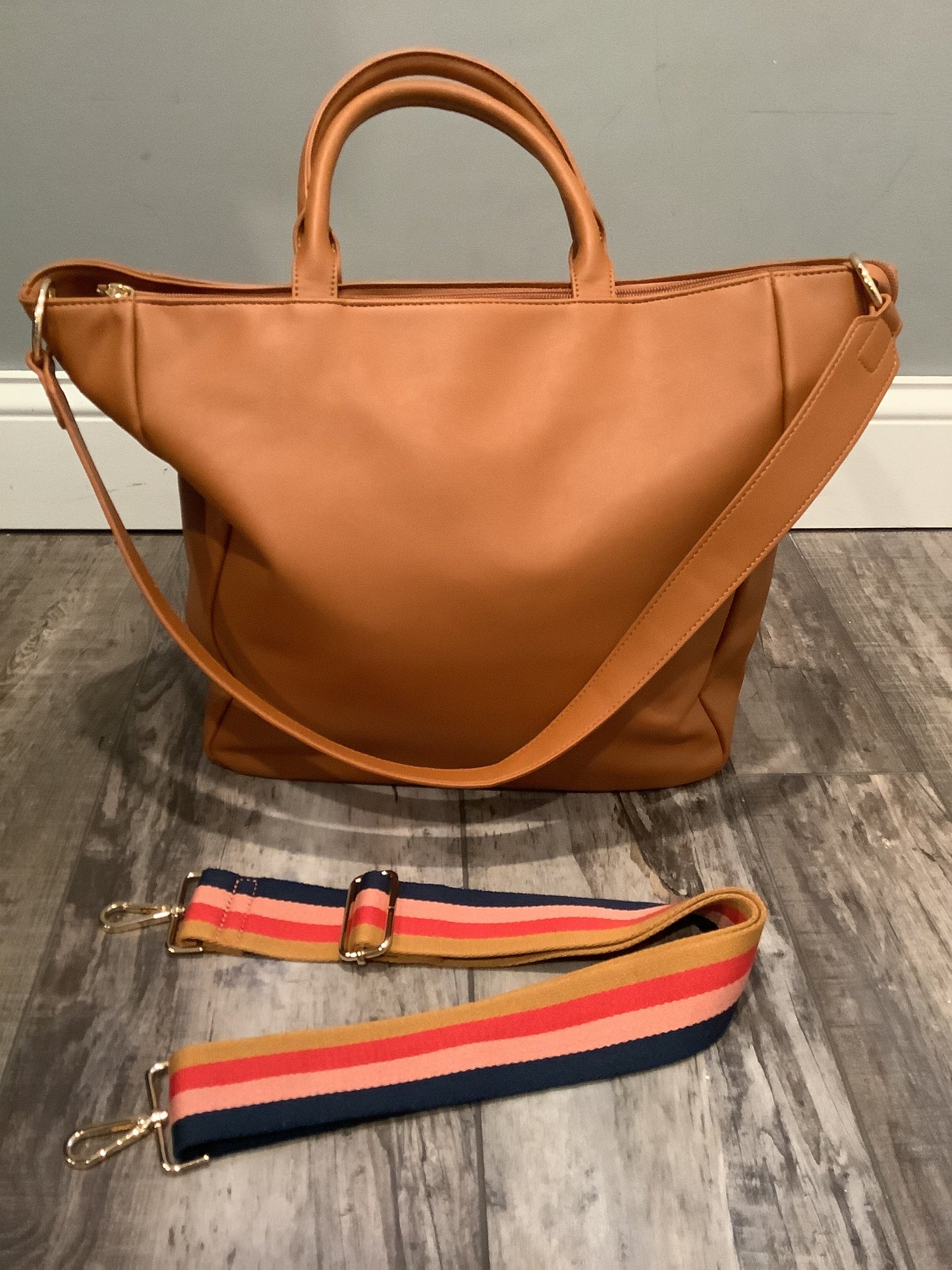 Vegan Leather Shoulder Bag - Camel