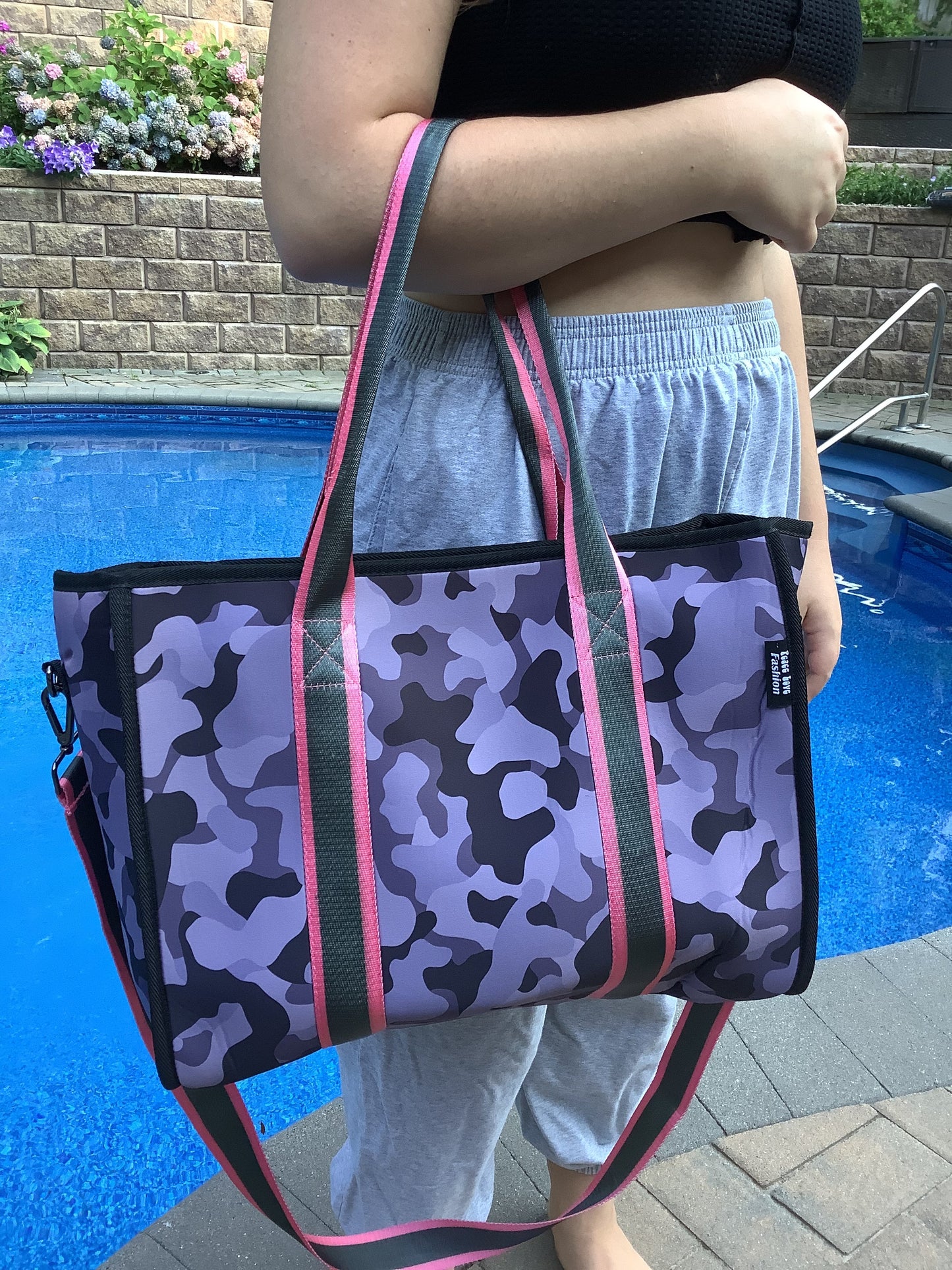 Neoprene Tote Bag - Purple Camo