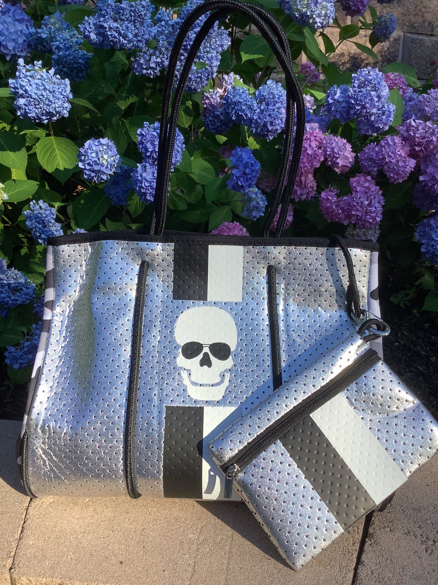 Silver Metallic Skull with Camo Side Panels Neoprene Tote 💀